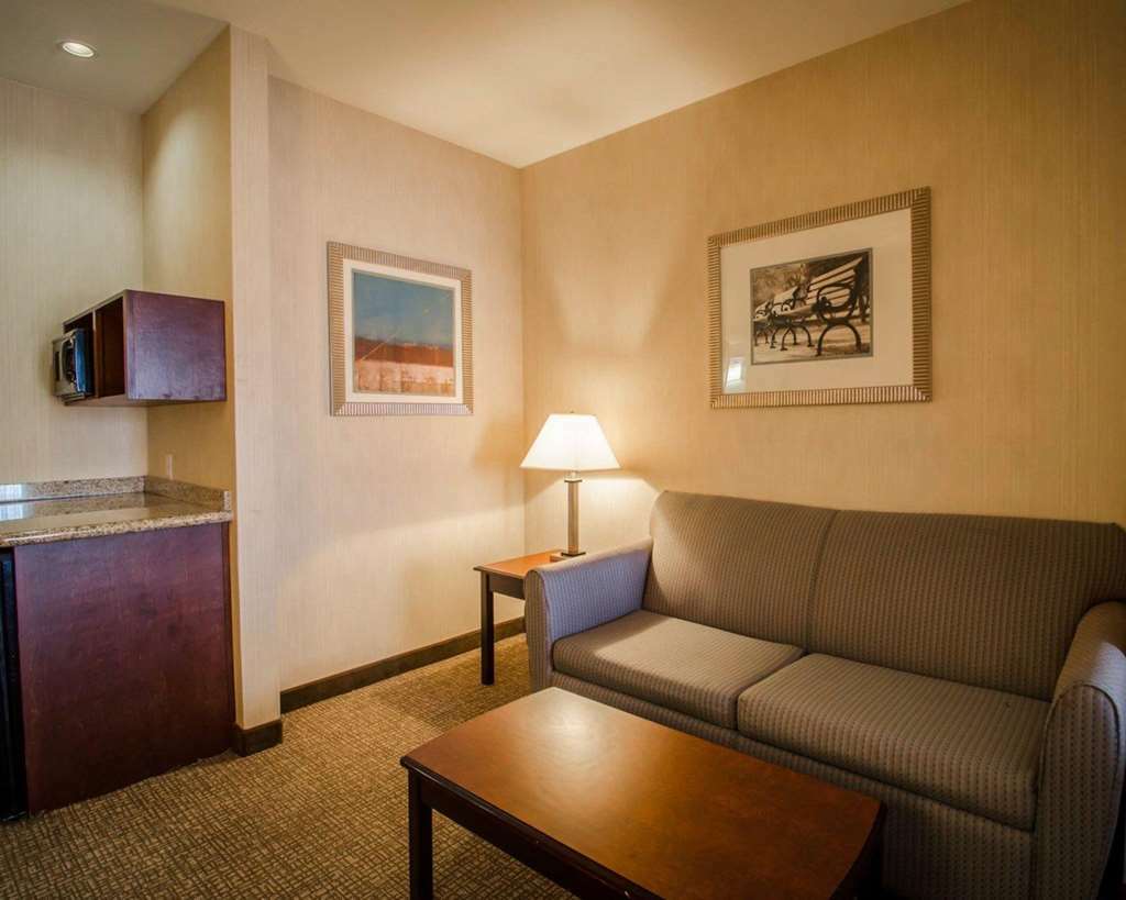 Comfort Inn & Suites North Little Rock Mccain Mall Room photo